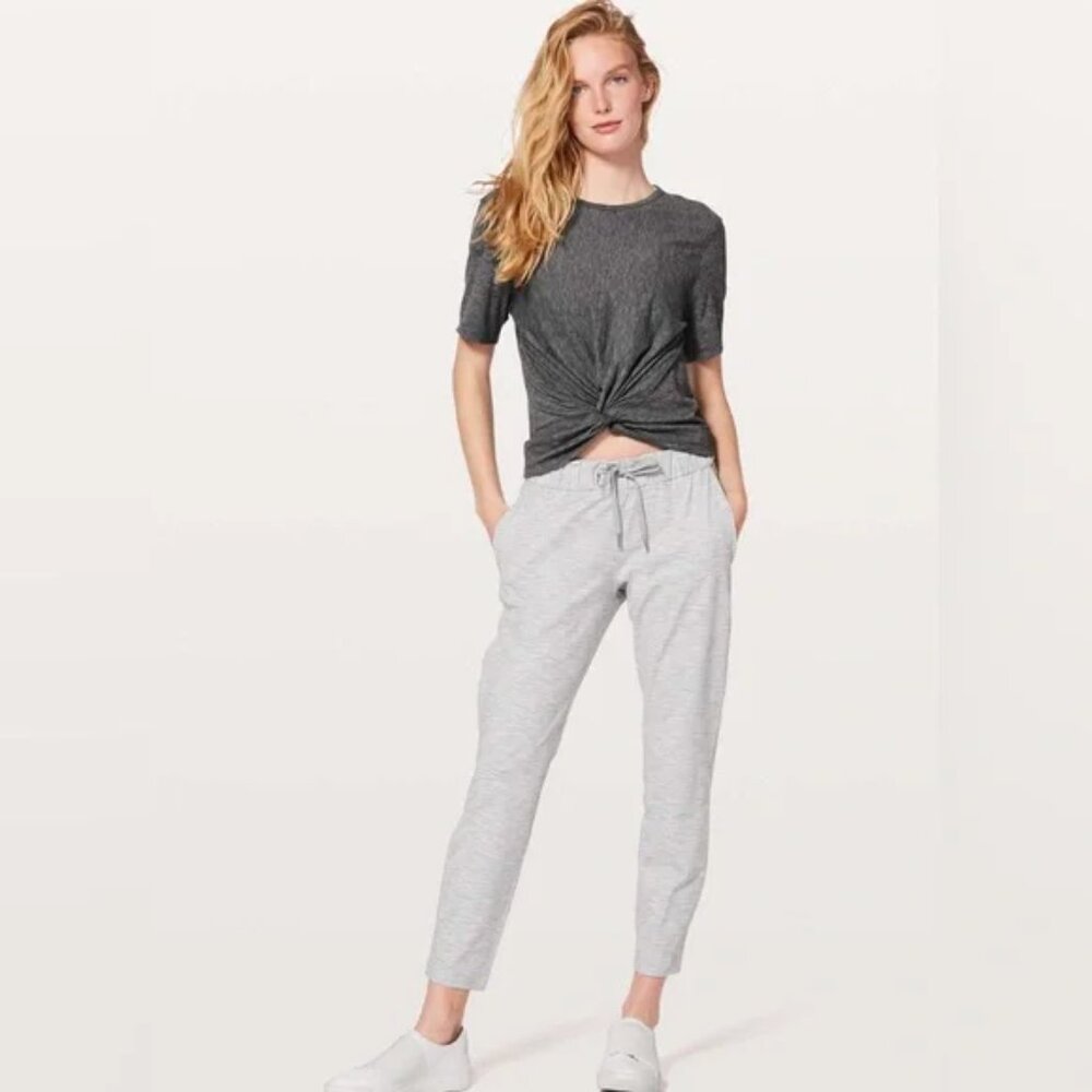 Lululemon On The Fly Pant Size 8 Gray Drawstring Lightweight Jogger